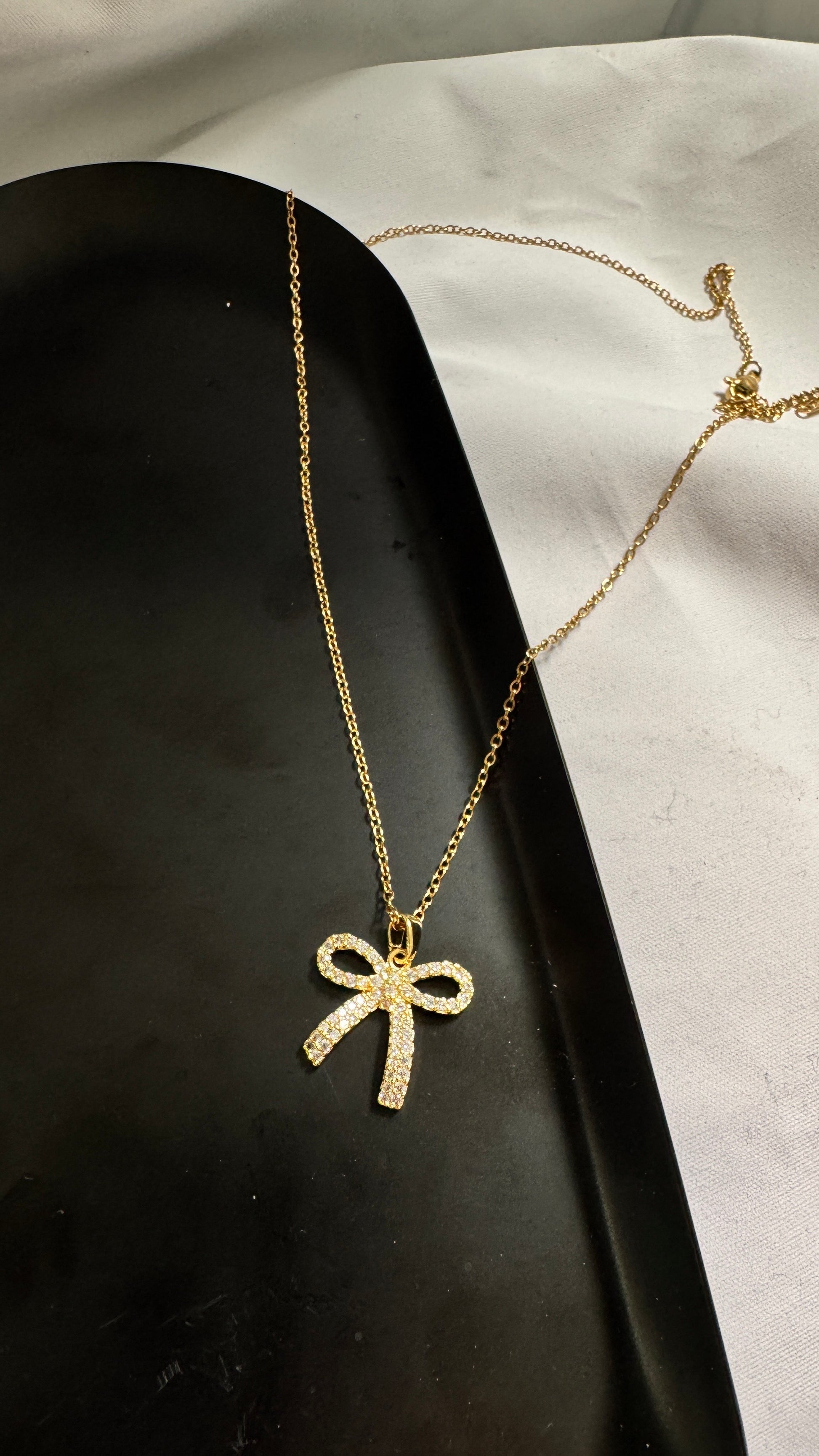 Twinkle Tie Necklace