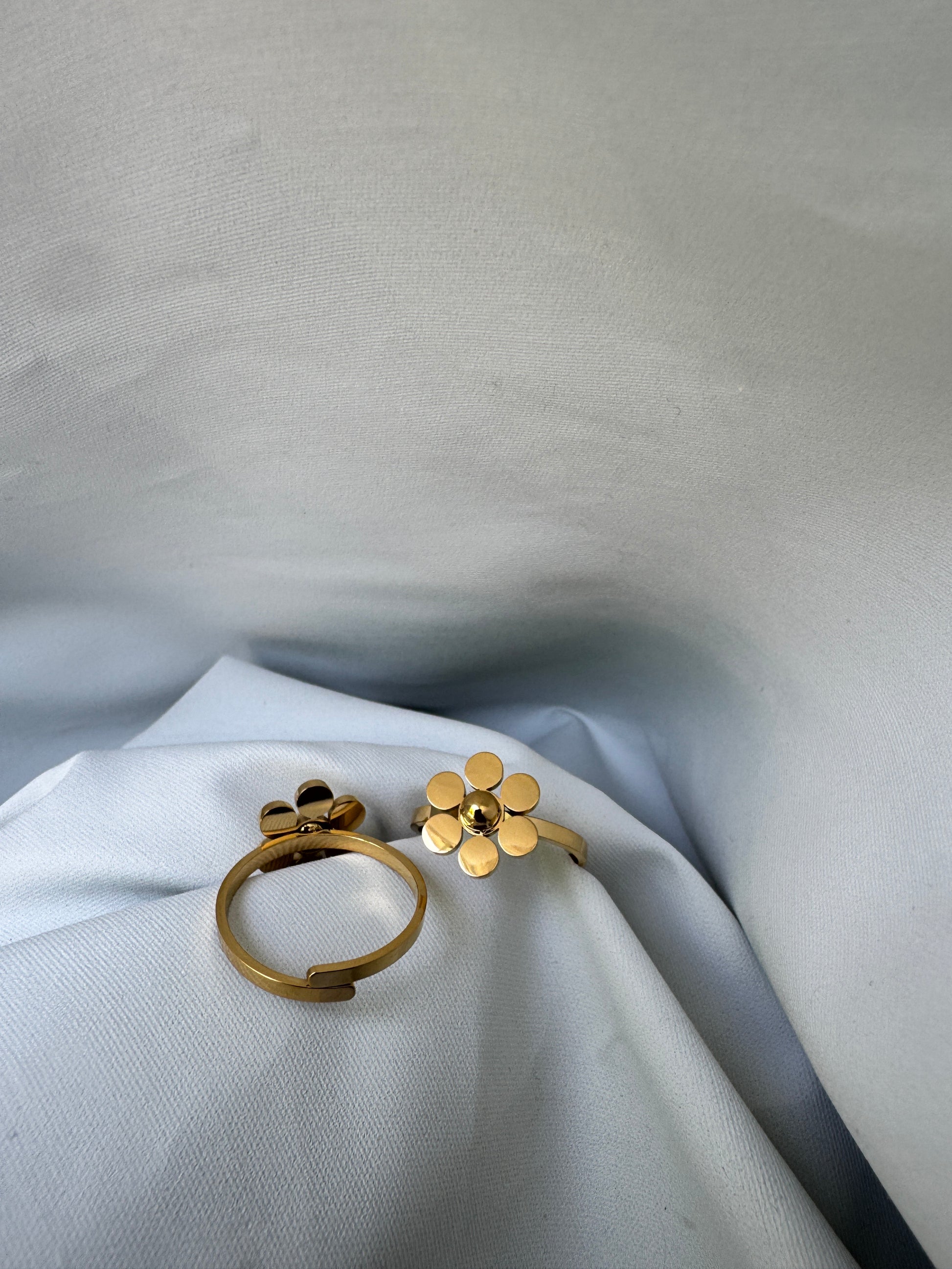Petal Aura Ring