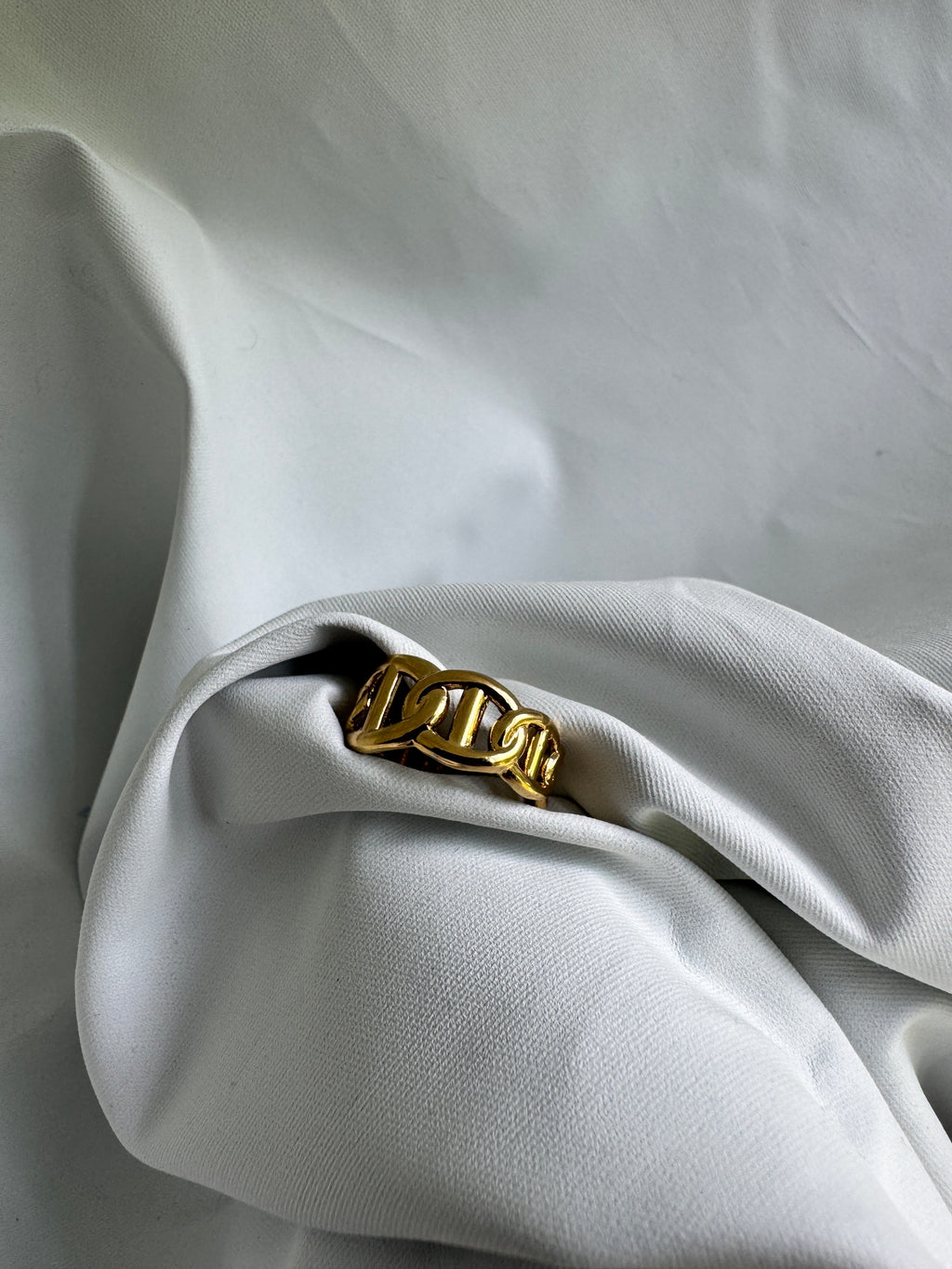 Luxe Line Ring