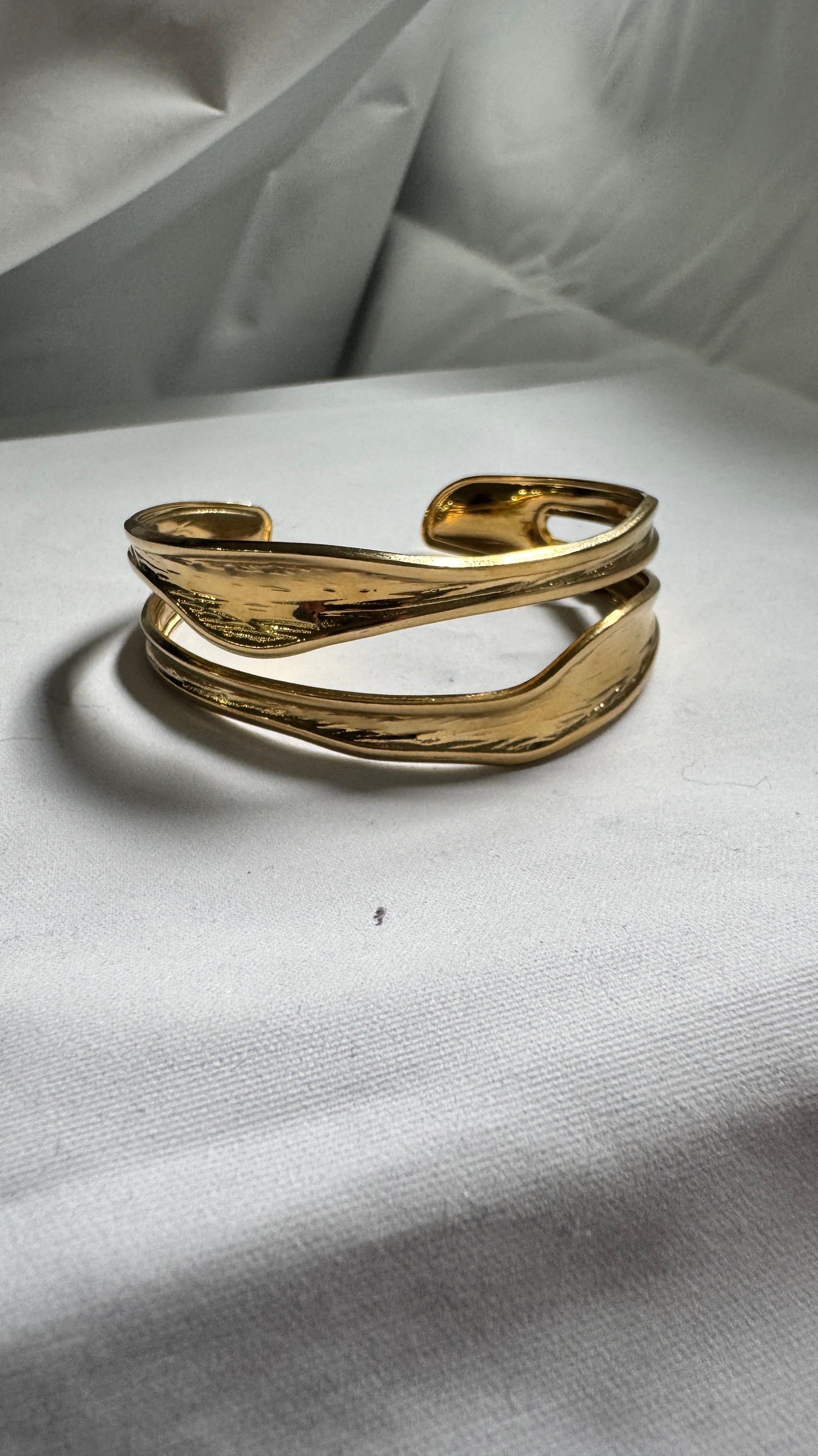 Lustre Band Bracelet