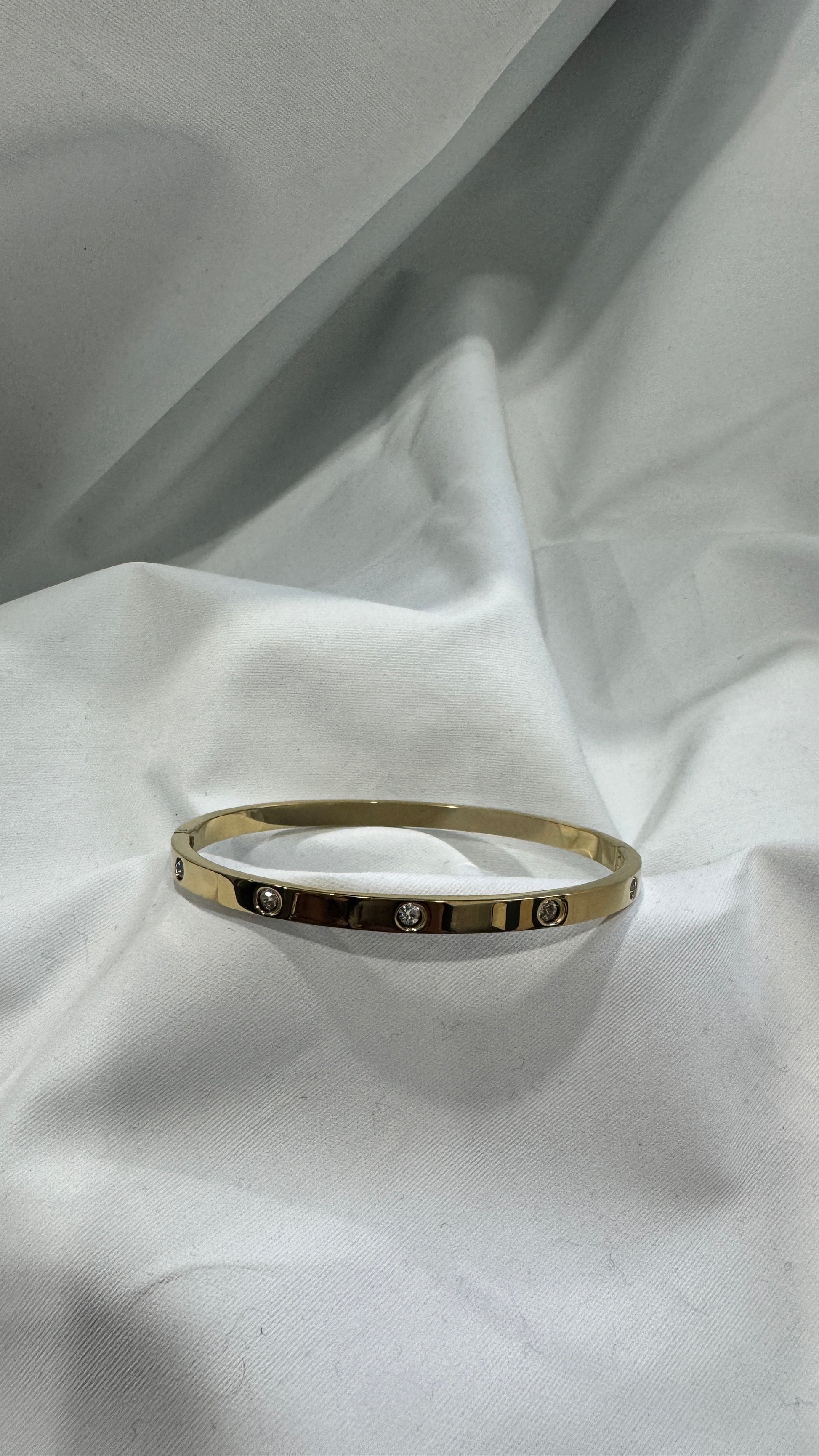 Essence Bracelet