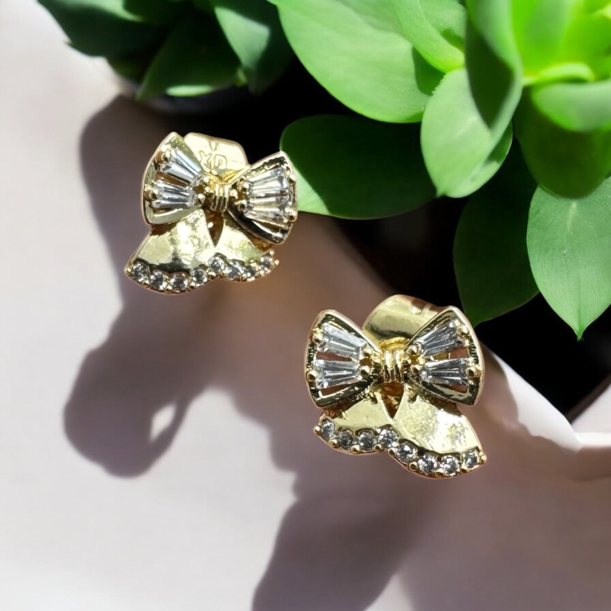 Gleam Ties Earrings