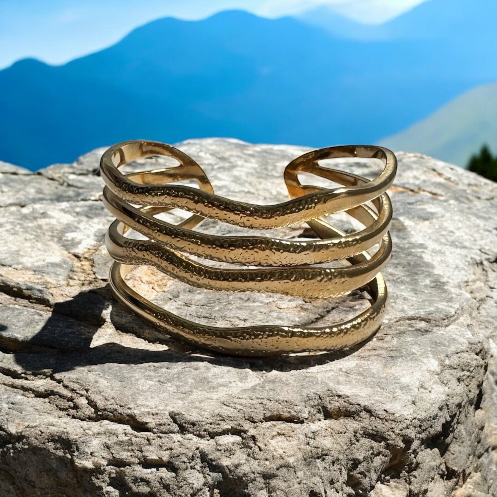 Goldenline Bracelet