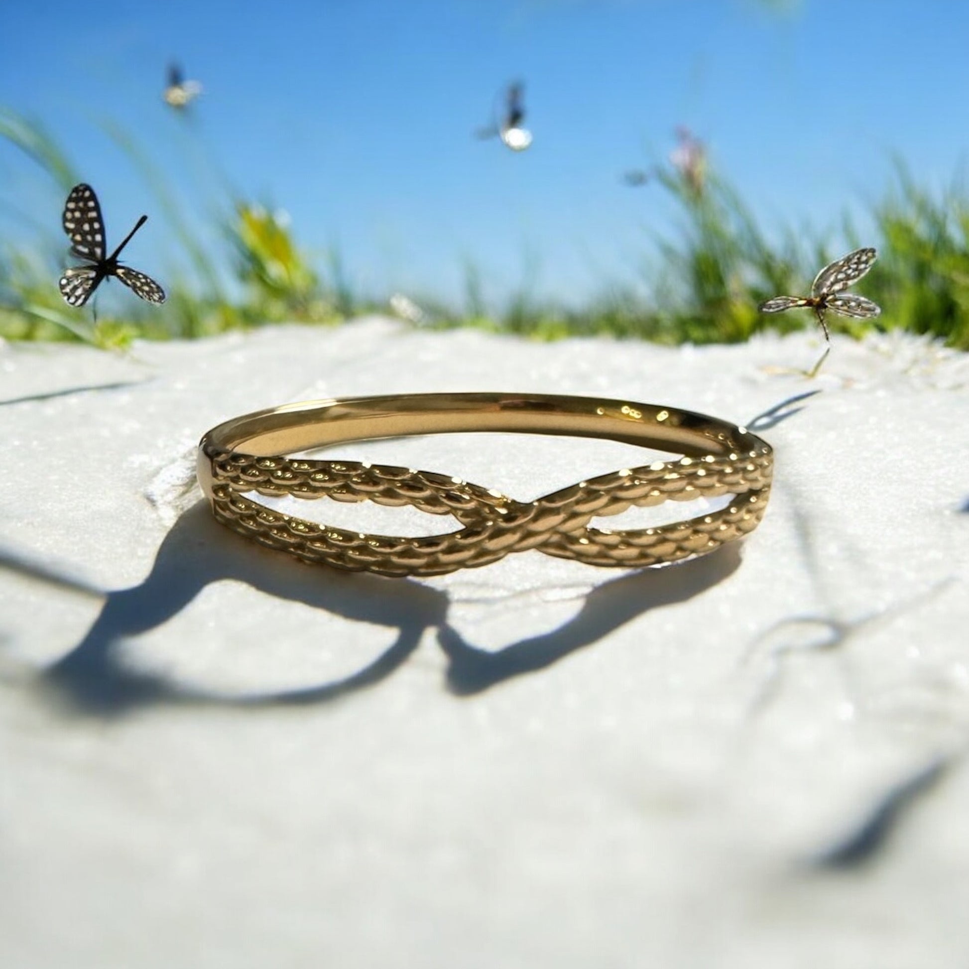 Radiant Hold Bracelet