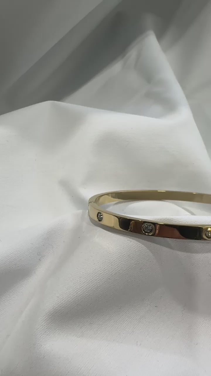 Essence Bracelet