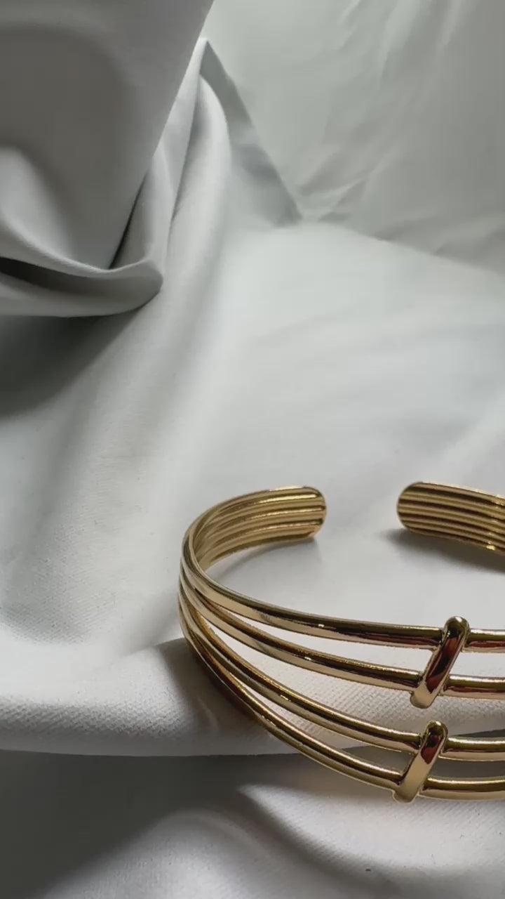 Stria Cuff Bracelet