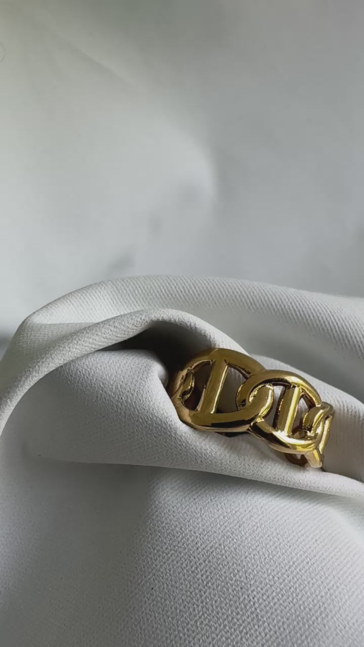 Luxe Line Ring