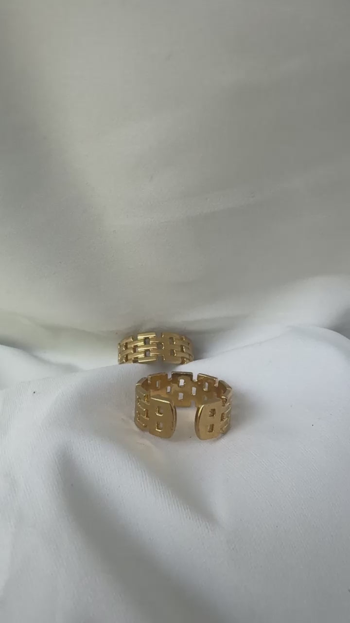 Link Luxe Ring