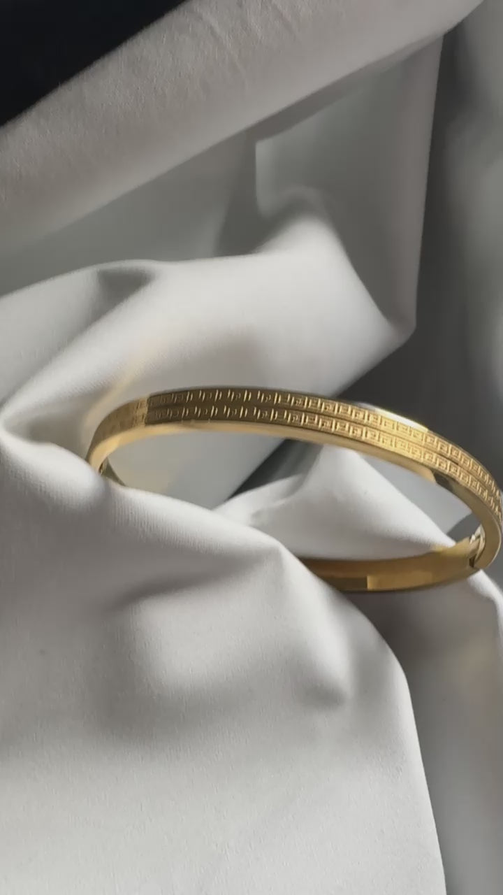 Nova Band Bracelet